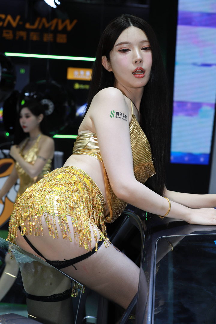 QD4449 套图139张-神兽街拍