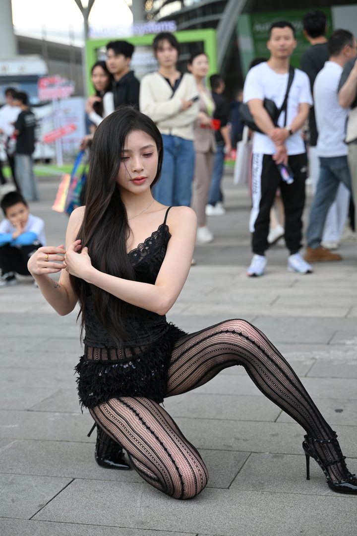 QD5006 套图57张-神兽街拍