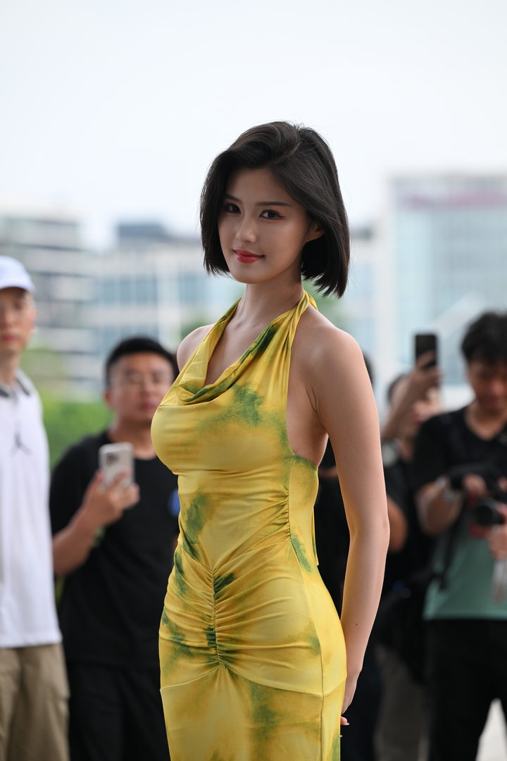 QD5356 套图88张-神兽街拍