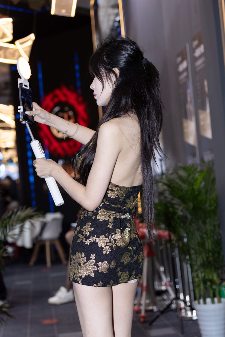 QD5383 套图140张-神兽街拍